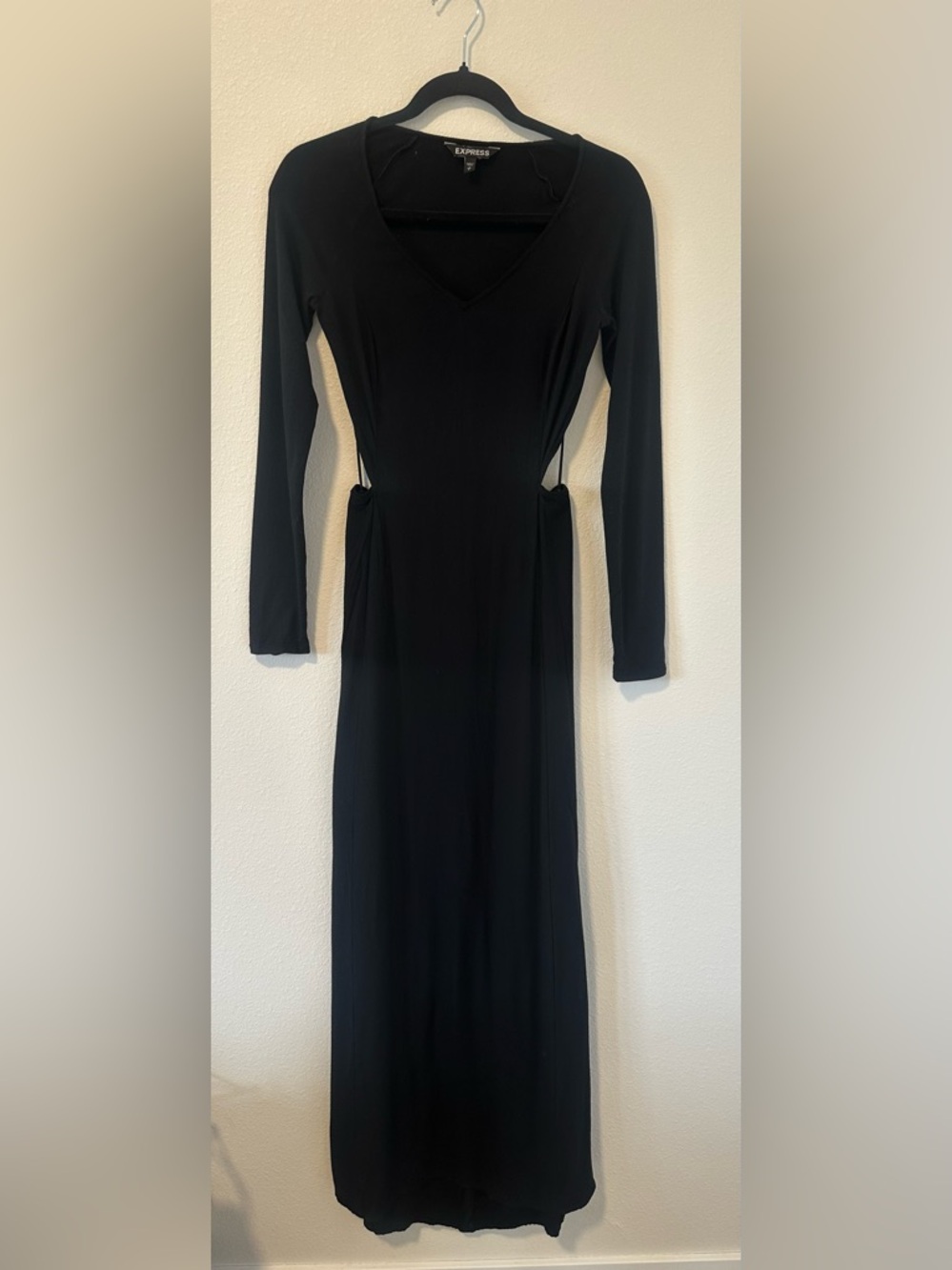 Express Women’s Long Sleeve Open-Back V Neck Maxi Dress - Black